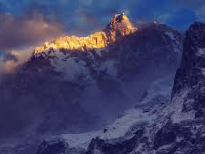 Kumbhakarna Base Camp and Peak